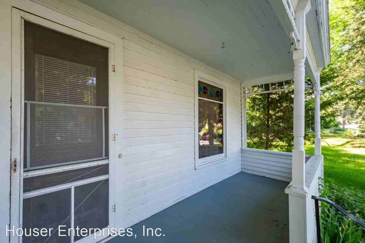 909 North Dodge - Photo 2 of 15