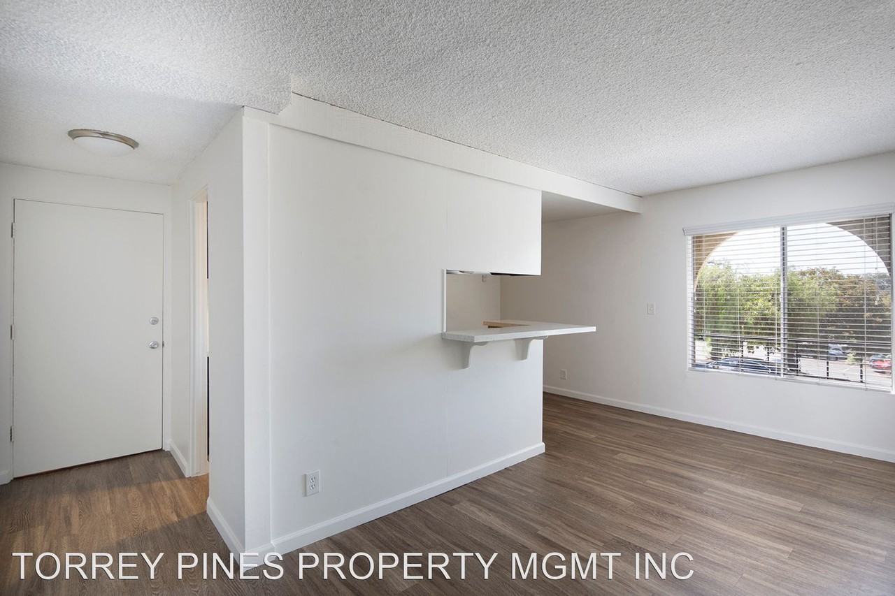 2530 Juan St. - Photo 3 of 11