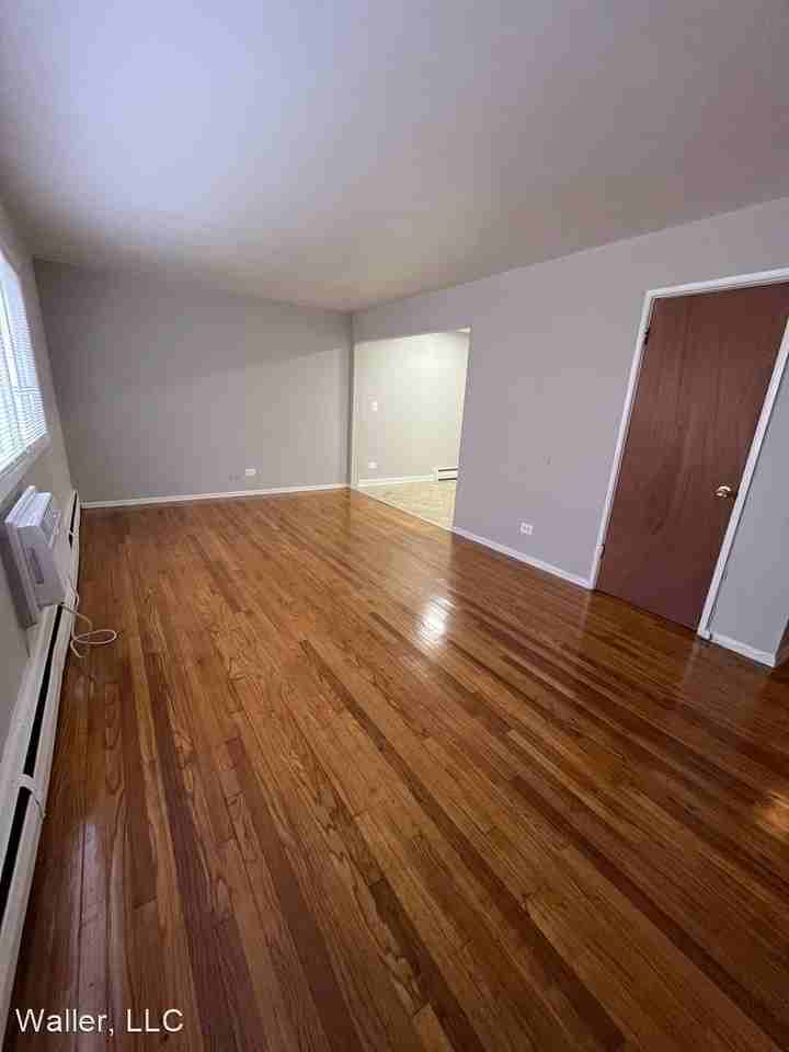 17-19 N. Waller Ave - Photo 2 of 21