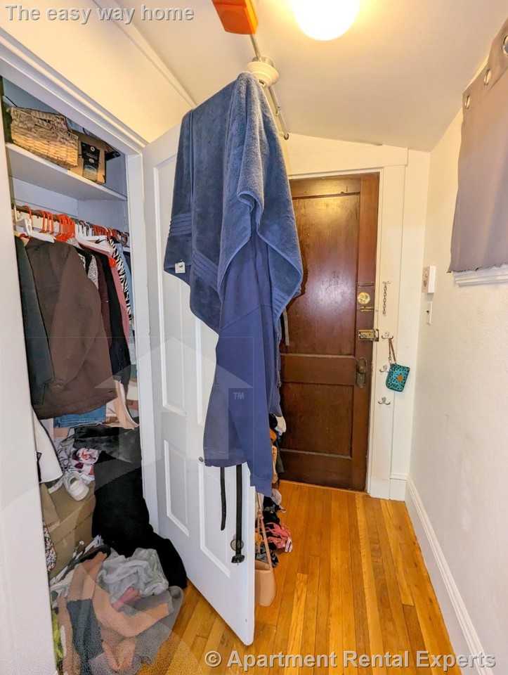 44 Central St #6 - Photo 2 of 12