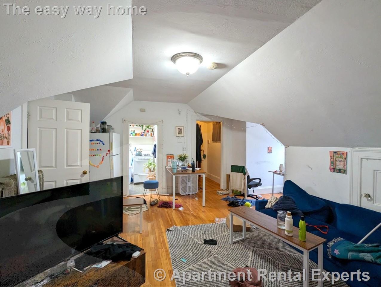 44 Central St #6 - Photo 4 of 12