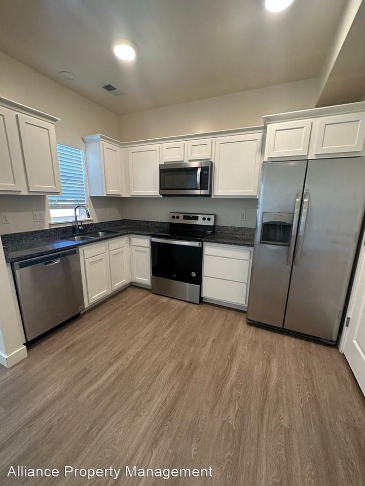 750 S Depot Street - Photo 2 of 23