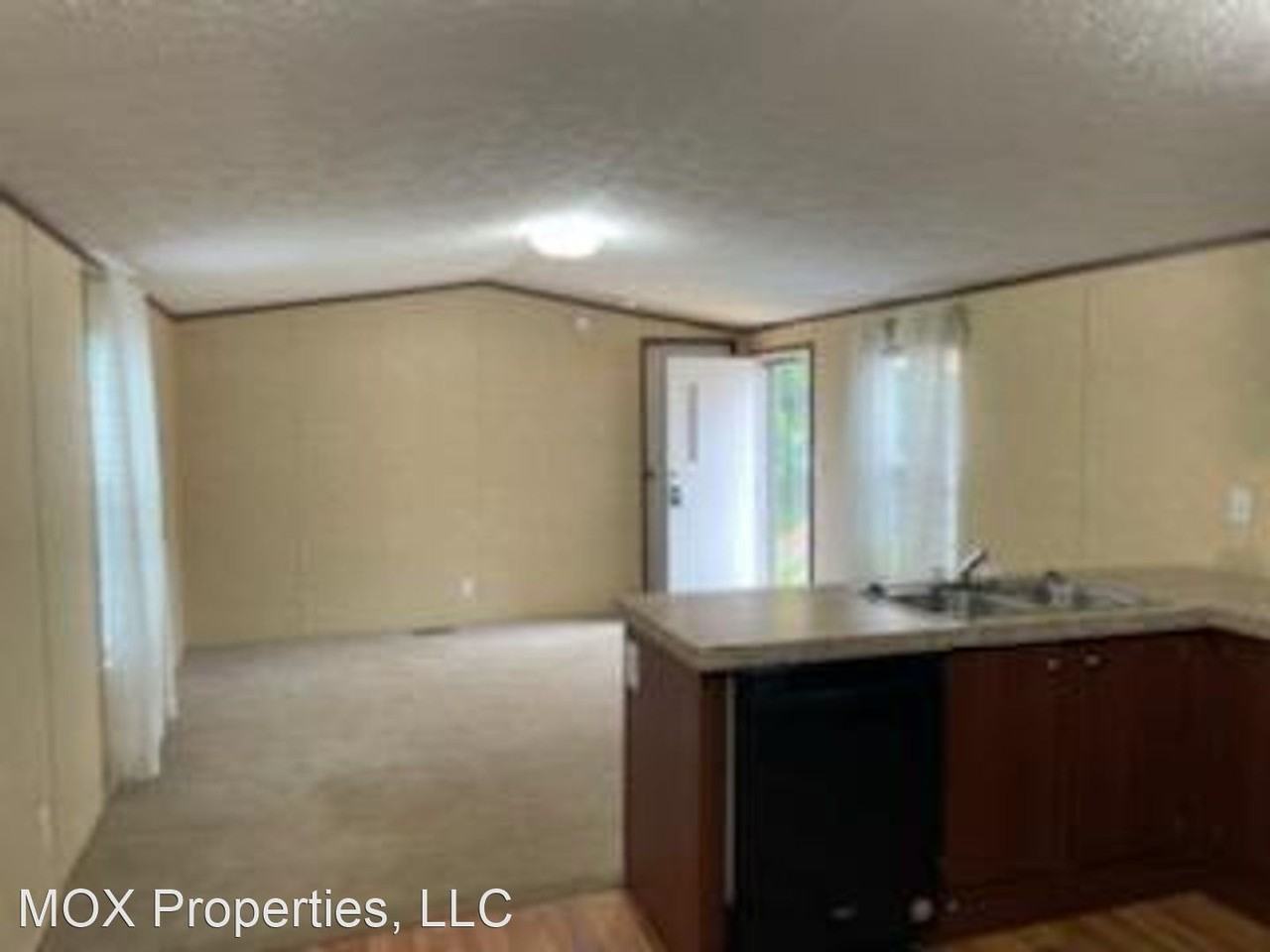 1000 Dickinson Mobile Home Park - Photo 2 of 10