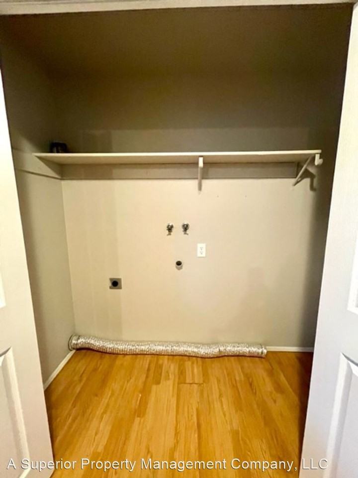 30 SE McKinley Ave - Photo 3 of 12