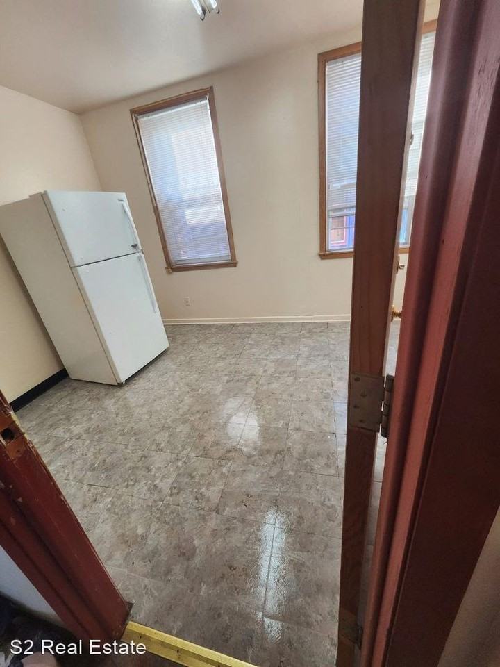 3240-42 W. National Ave. - Photo 2 of 5