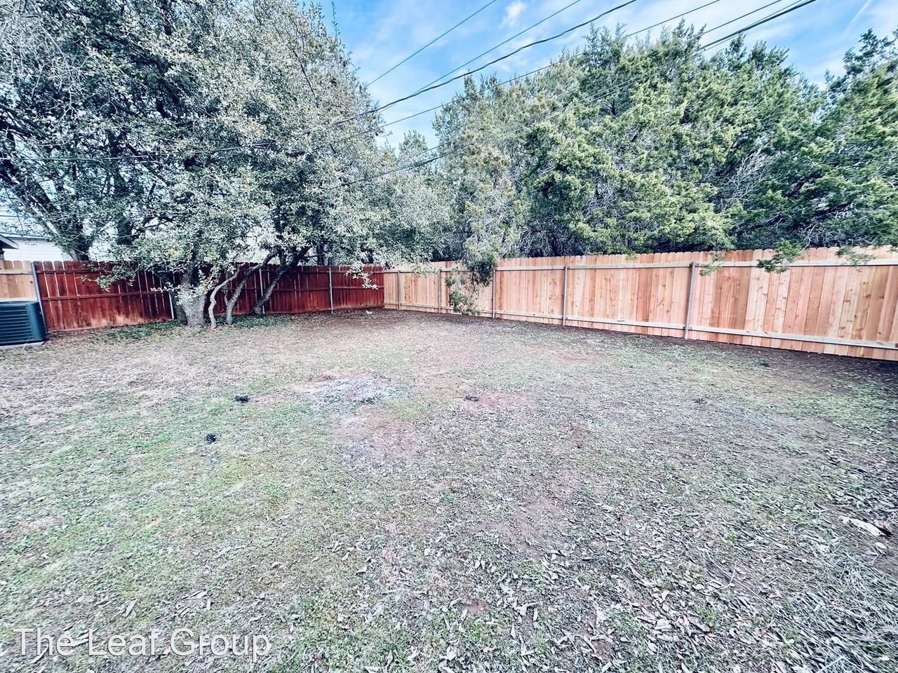 Spacious 3 Bed 2 Bath 2 car garage duplex Lago Vista - Photo 2 of 50