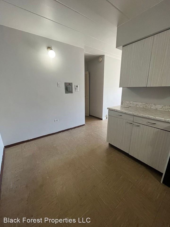 1123 N 33rd Ave - Photo 2 of 9