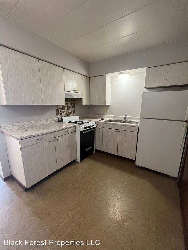 1123 N 33rd Ave - Photo 3 of 9