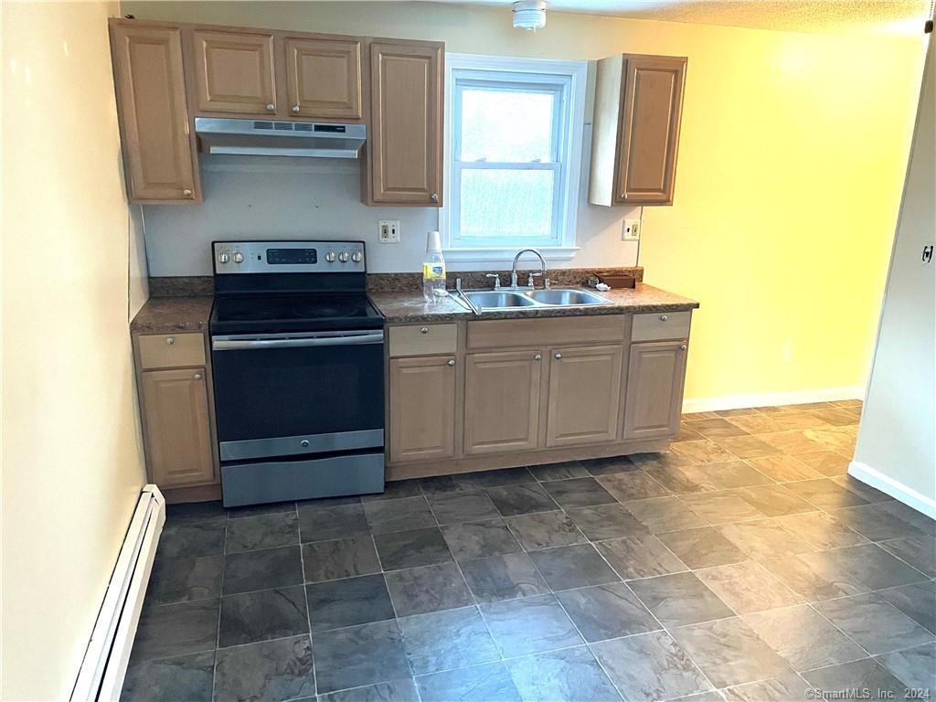 49 Russell Ave - Photo 2 of 6