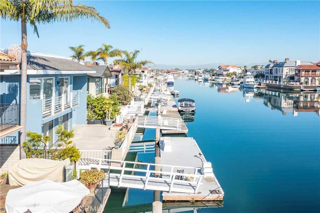 16802 Baruna Ln - Photo 3 of 50