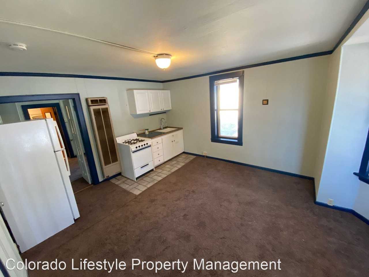 1631 W 3rd Ave & 1/2 - Photo 2 of 11