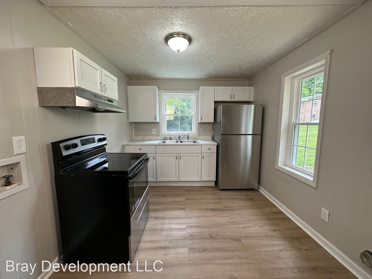 4235 - 4239 Rustic Way - Photo 2 of 8