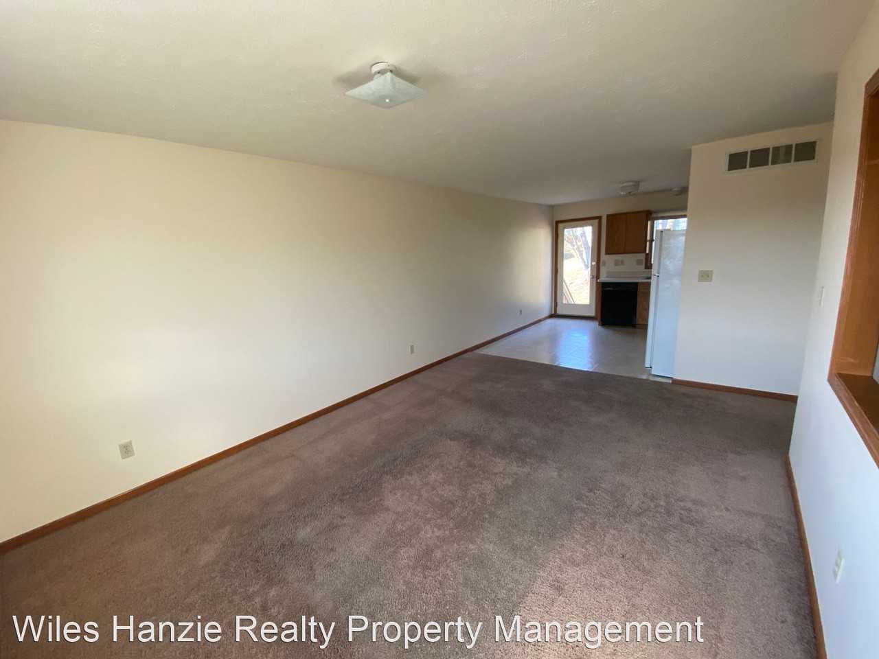 347-349 Villa Street - Photo 2 of 7