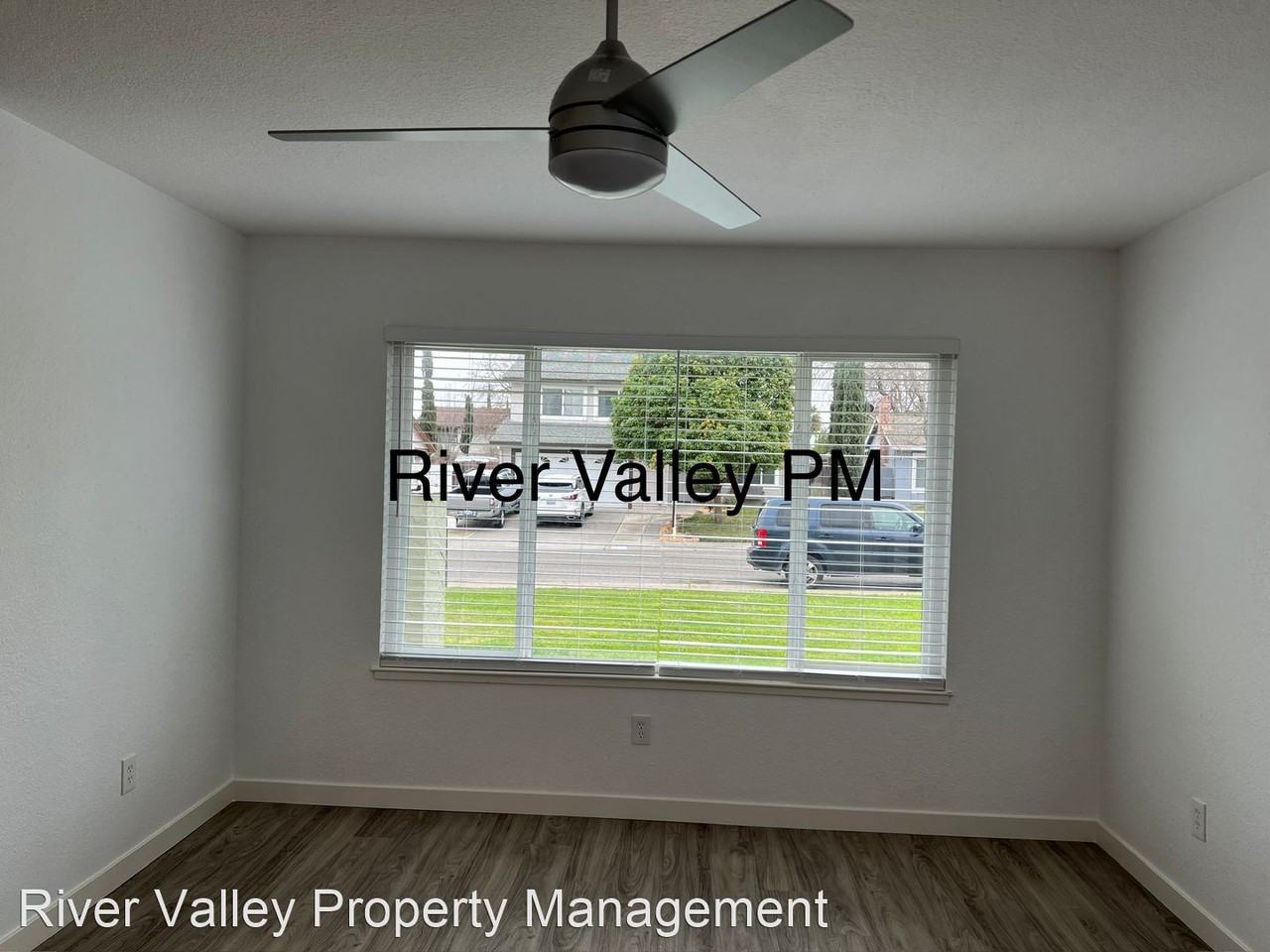 7233 Aberfeldy Way - Photo 3 of 33