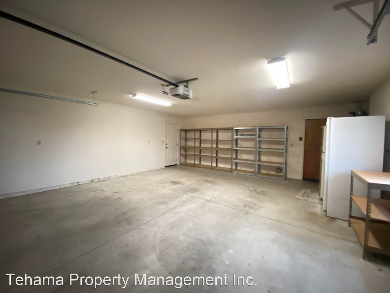 8220 Marek Rd - Photo 3 of 23