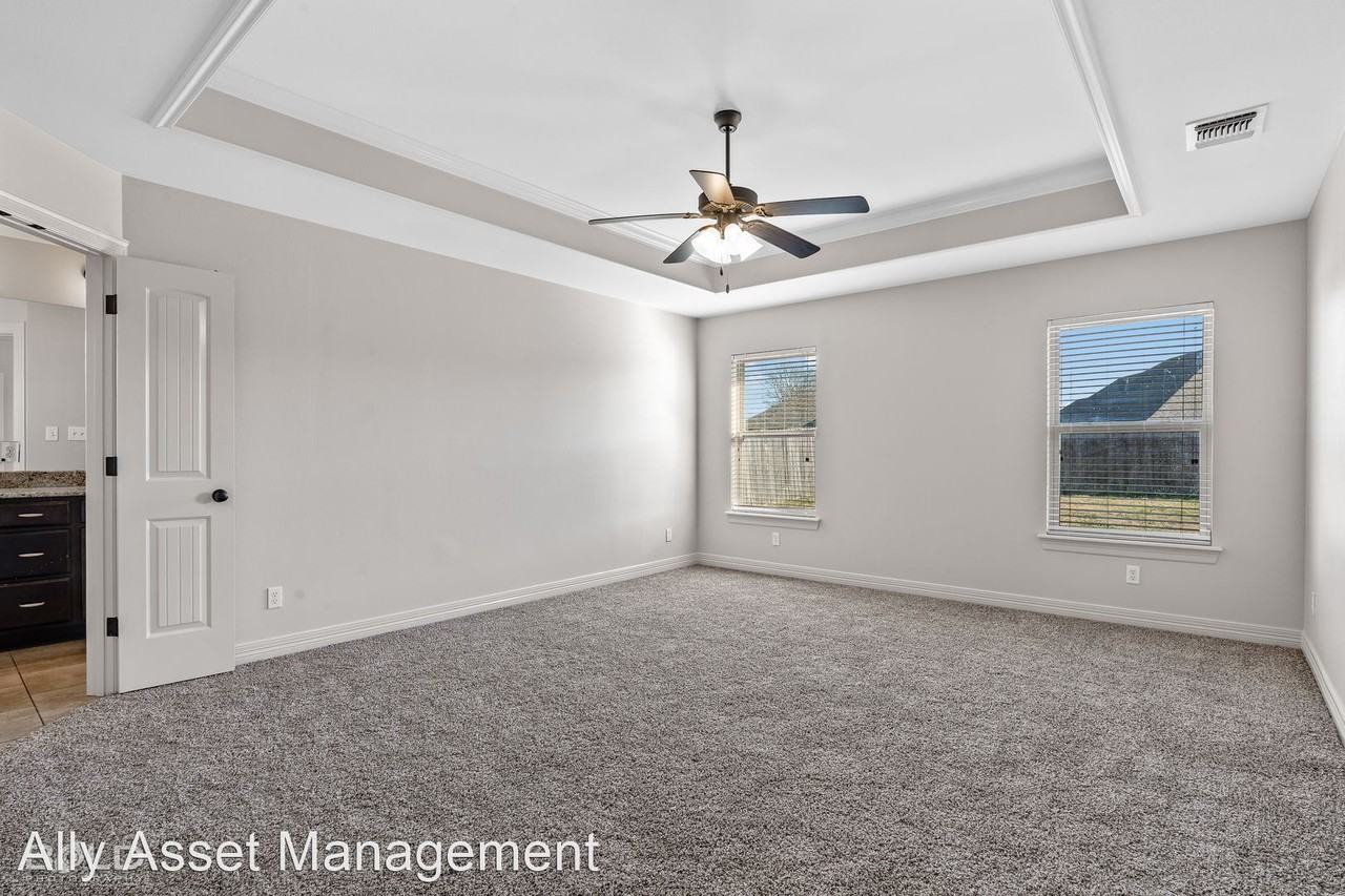 2370 Tallgrass Cir - Photo 3 of 36