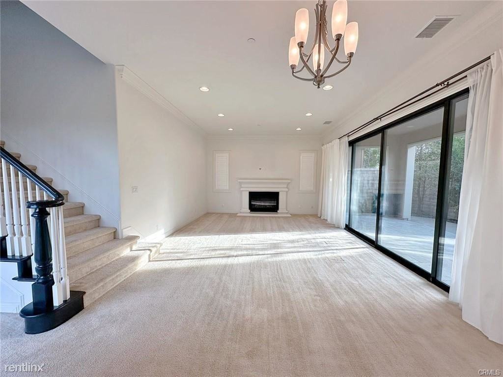 10 Bellflower - Photo 2 of 14