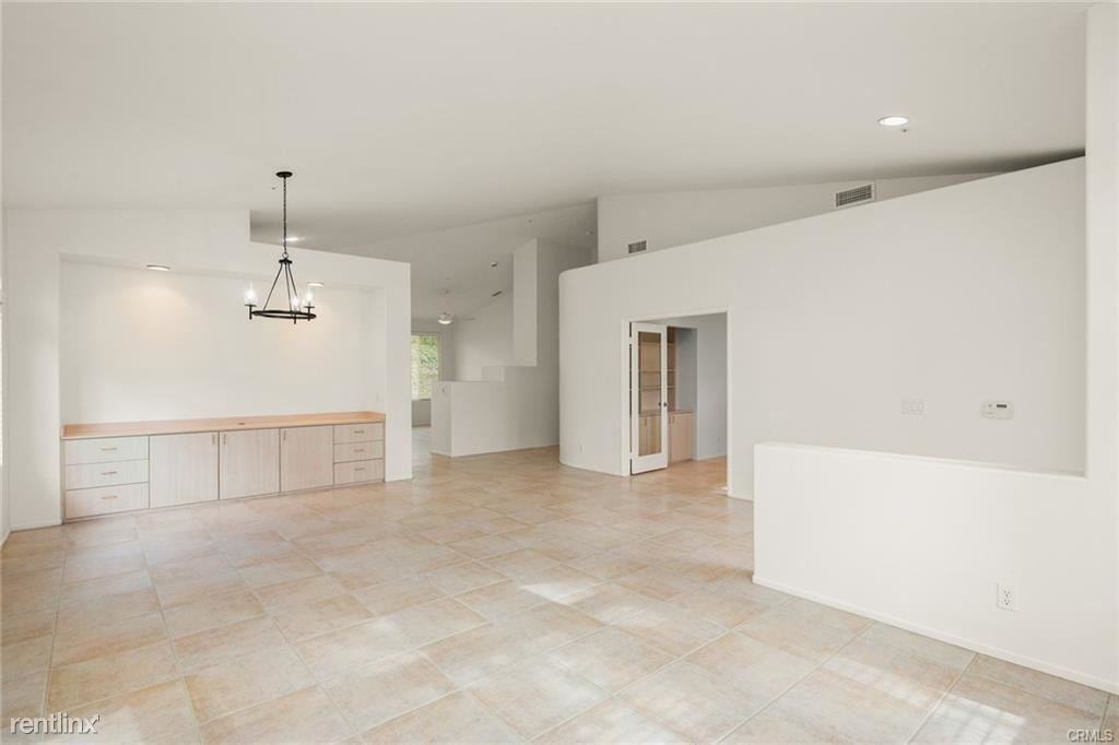 306 La Fremontia - Photo 3 of 11