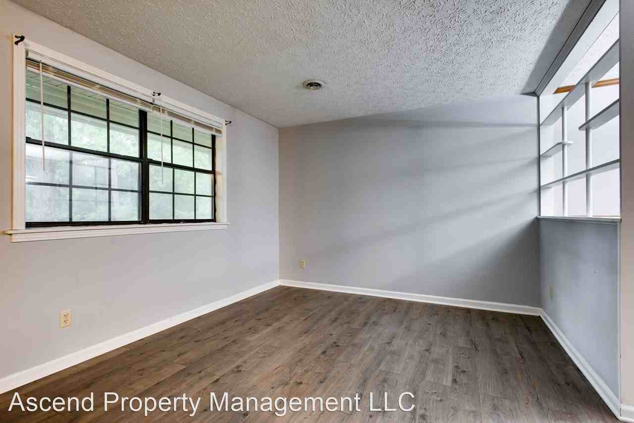 100 Sherry Lane - Photo 3 of 25