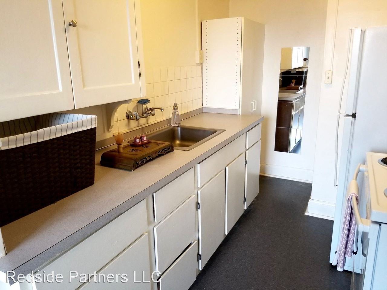 603 Pontius Ave N - Photo 2 of 8