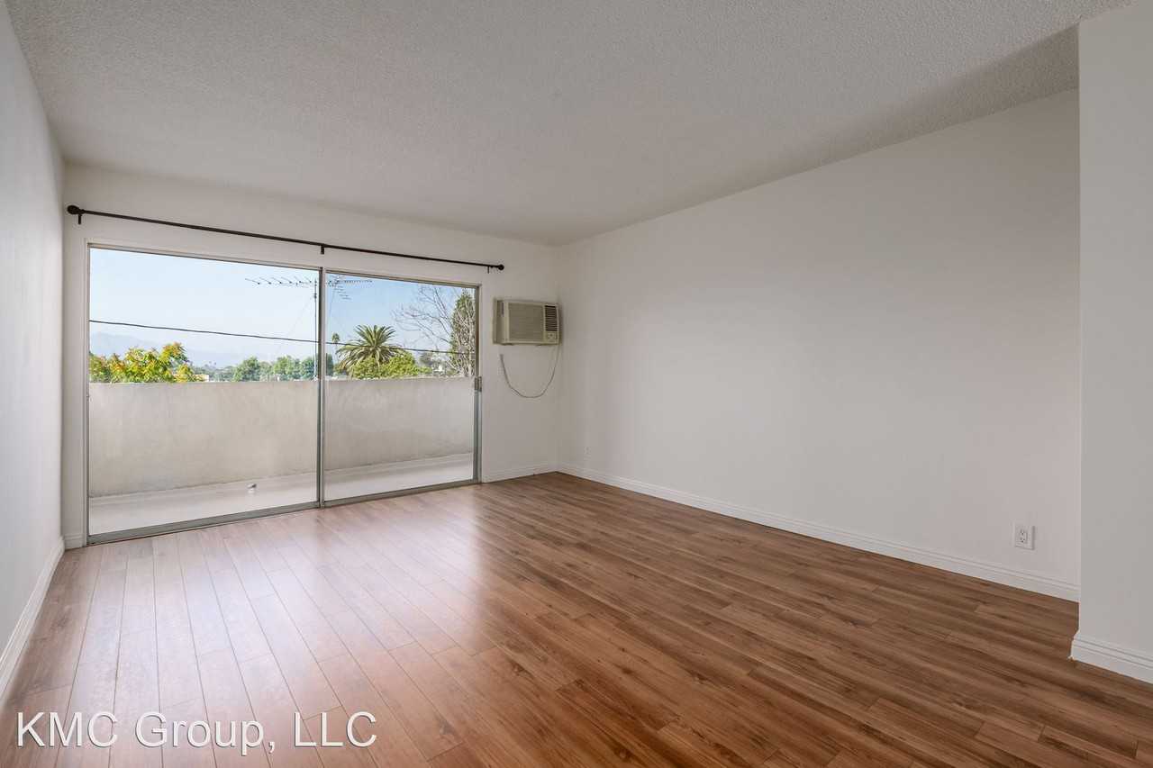 1521 E Windsor Rd - Photo 2 of 22