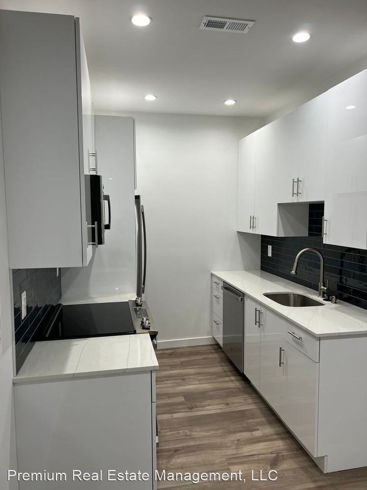 1829 Pine Street - Photo 3 of 16