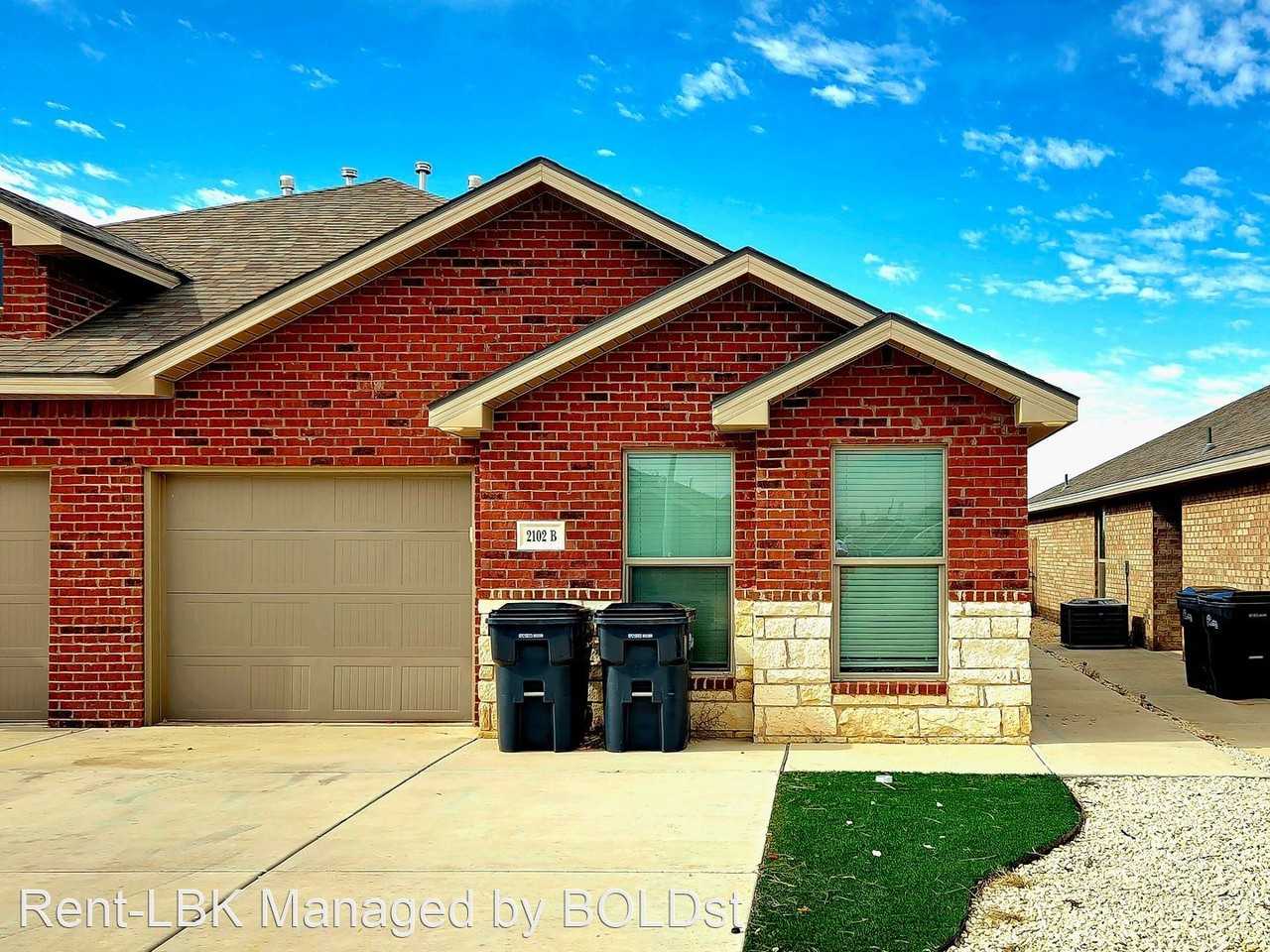 Great 3/2/1 Duplex in Frenship ISD Apartments 2102 Langford Ave