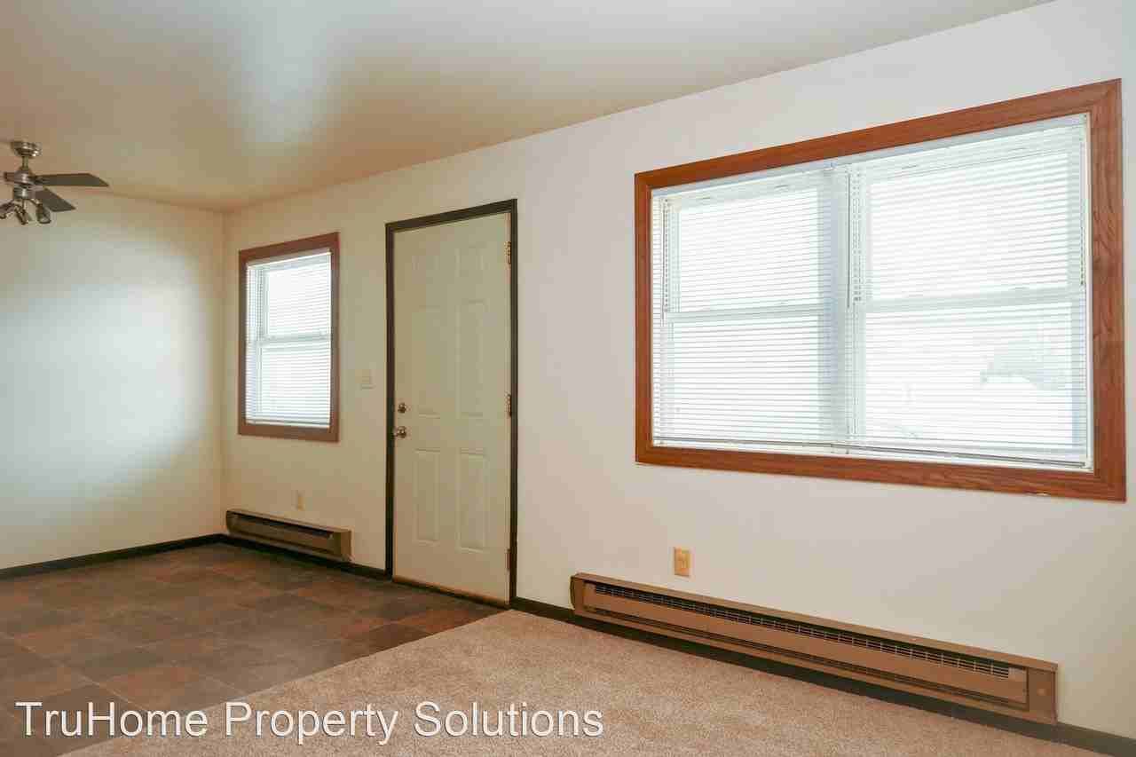 2208 12th Ave N. - Photo 2 of 8