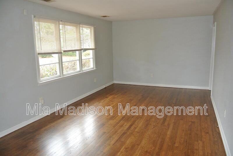 310 Forrest Ave - Photo 2 of 11