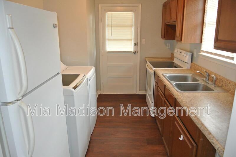 310 Forrest Ave - Photo 4 of 11