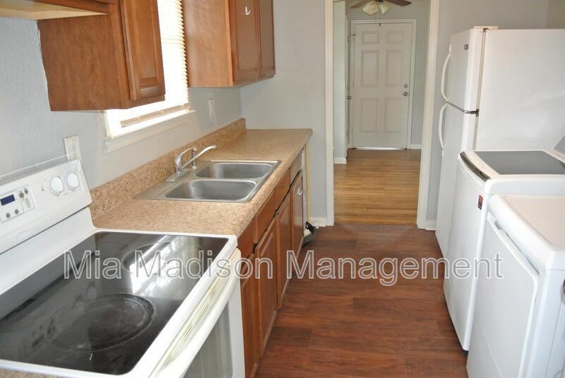 310 Forrest Ave - Photo 5 of 11