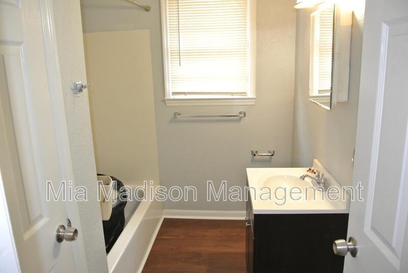 310 Forrest Ave - Photo 7 of 11