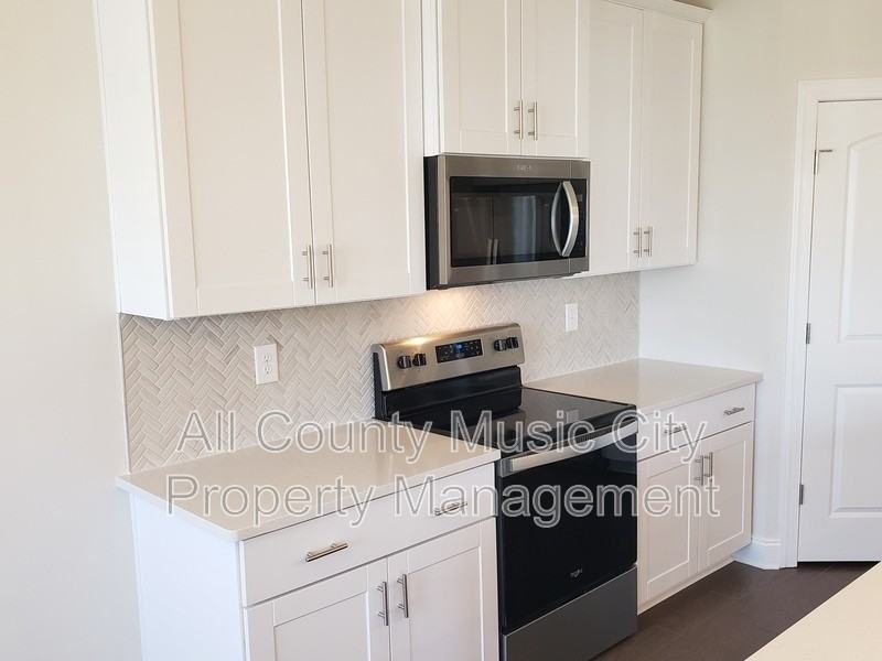 1608 Espy Aly - Photo 6 of 27