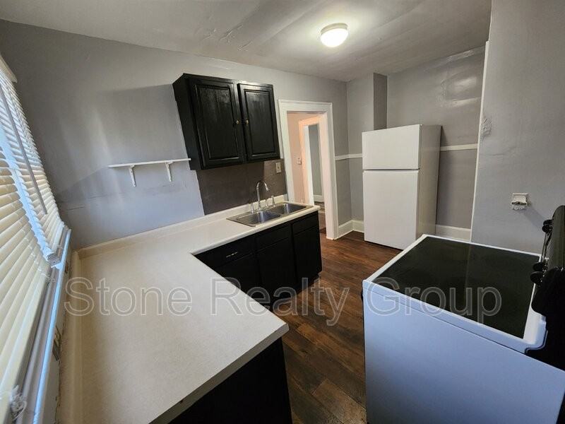 715 3rd Ave - Photo 5 of 9