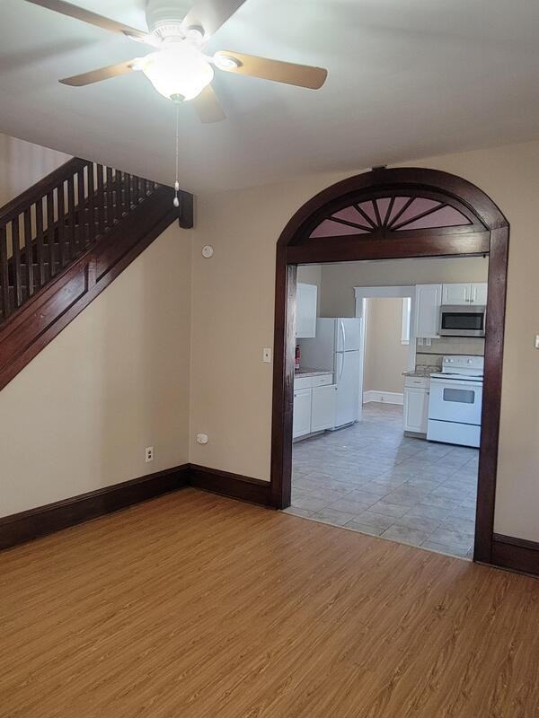 16 W Grand St - Photo 2 of 28