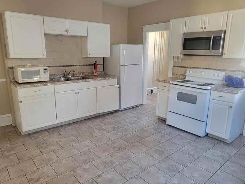 16 W Grand St - Photo 3 of 28