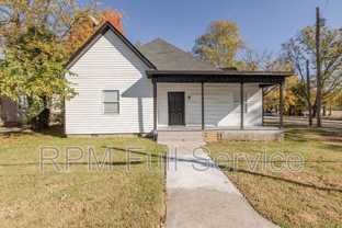 1002 N Maple St #A - Photo 1 of 1