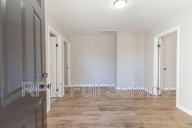 1002 N Maple St #A - Photo 4 of 34