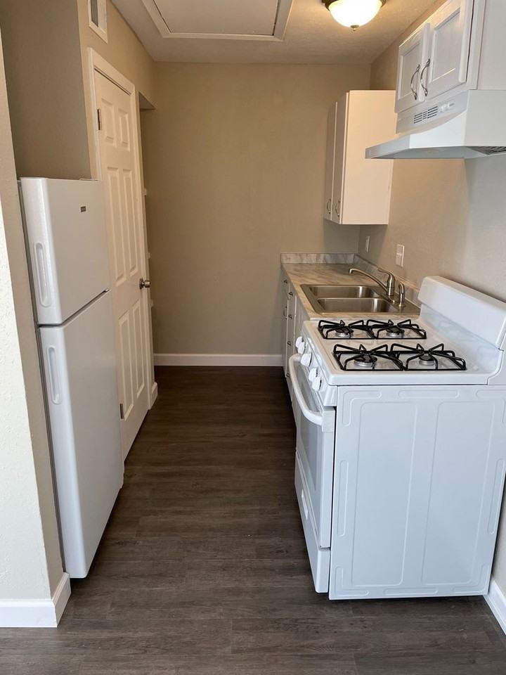 One Forty Flats - Photo 2 of 30