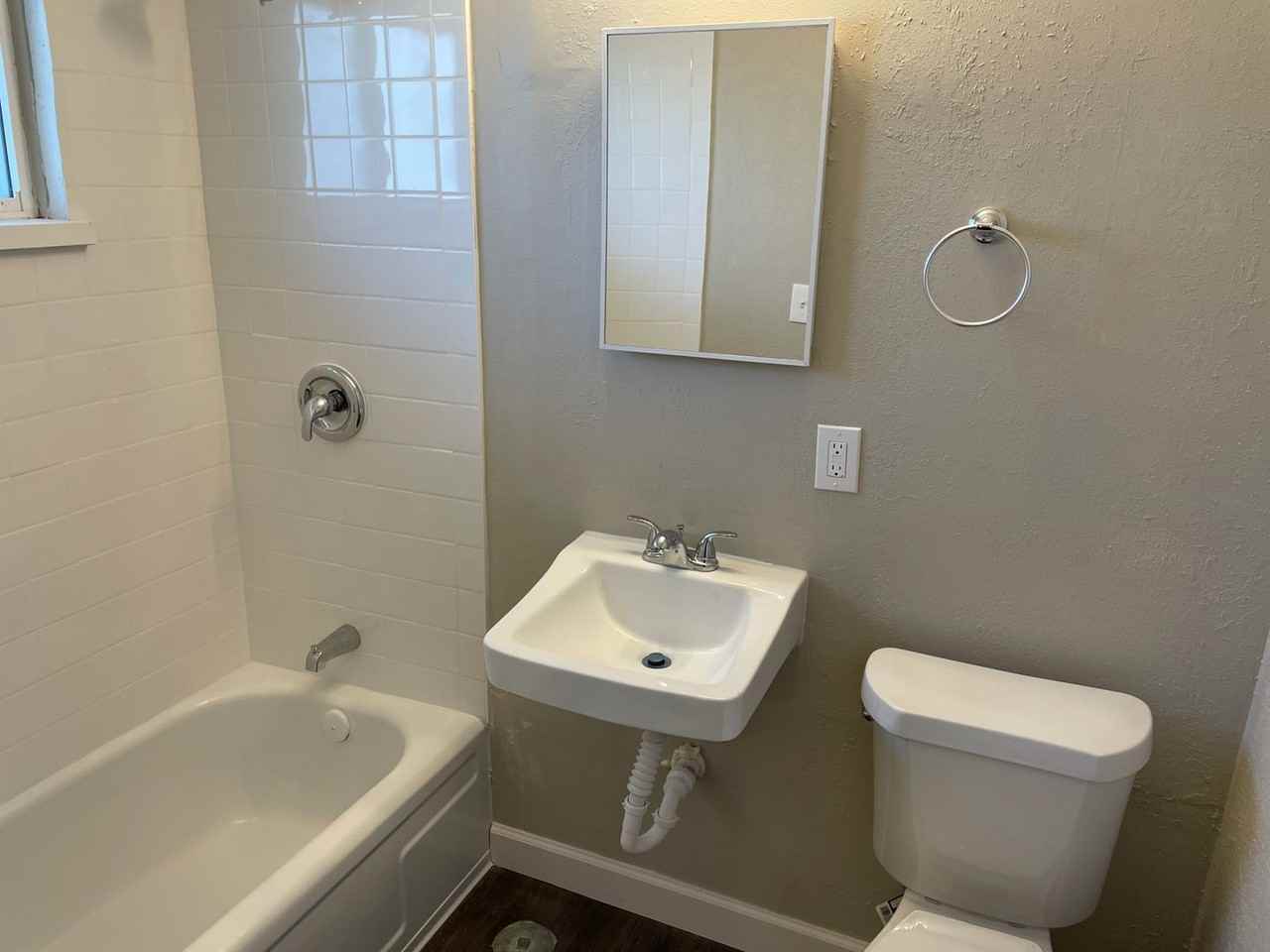 One Forty Flats - Photo 6 of 30