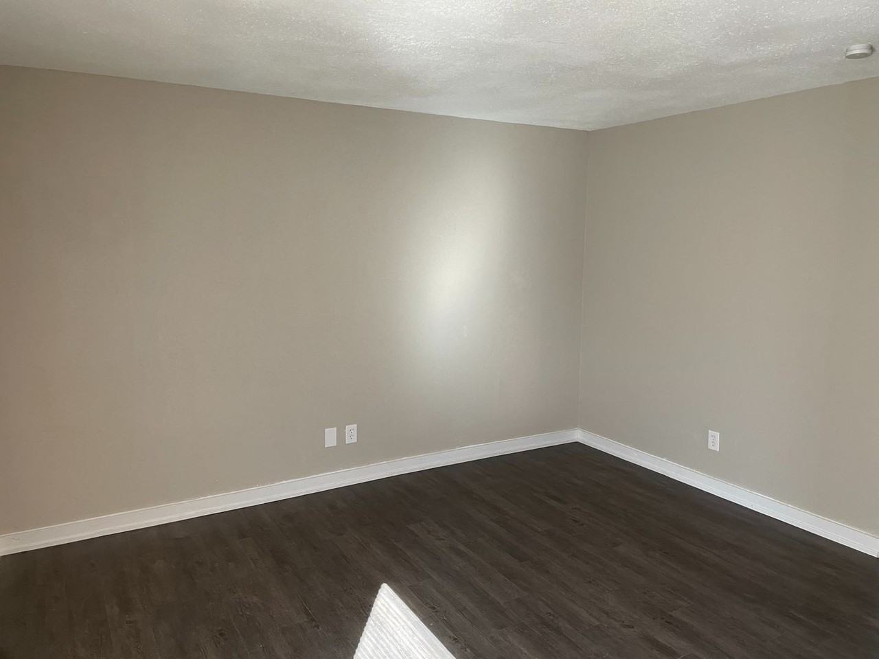 One Forty Flats - Photo 7 of 30