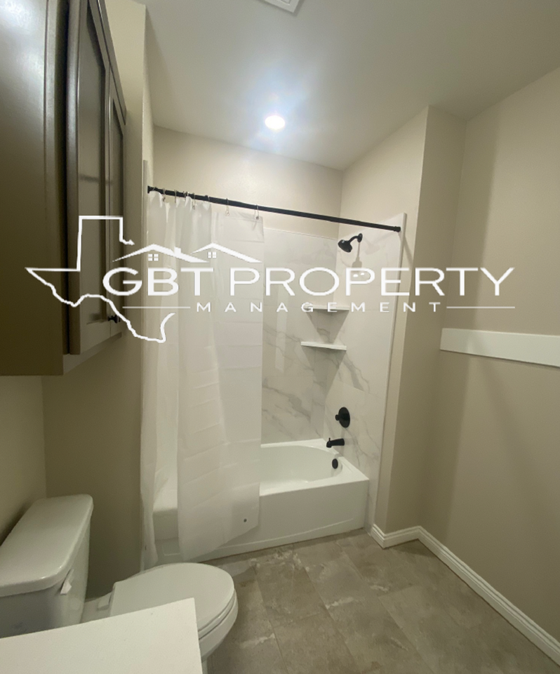 The Rail Apartments! - Photo 6 of 10