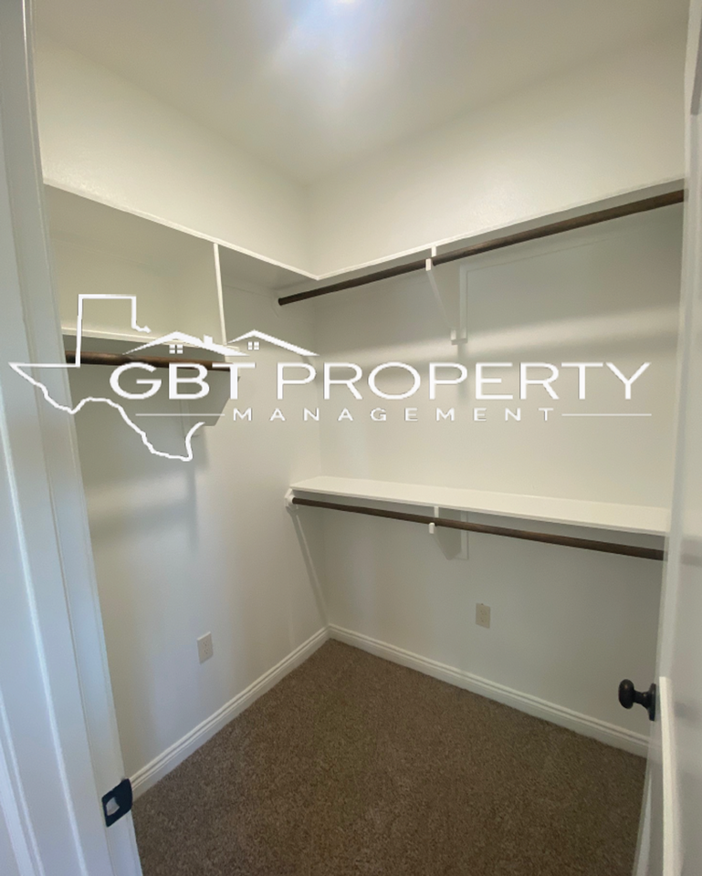 The Rail Apartments! - Photo 7 of 10