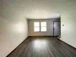 featured image of 2213 E Memorial Dr #26