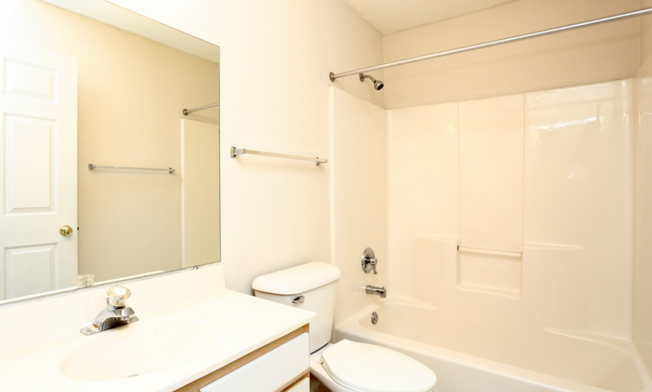 MAJESTIC COVE - Photo 7 of 50