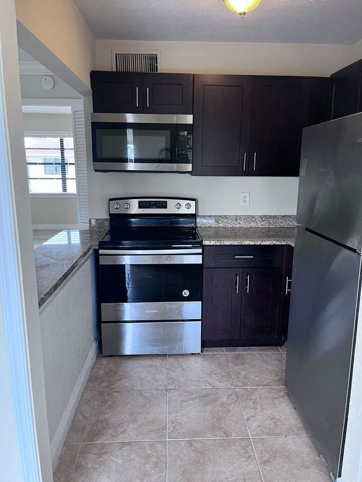 Residential Condominiums LLC - Photo 5 of 38