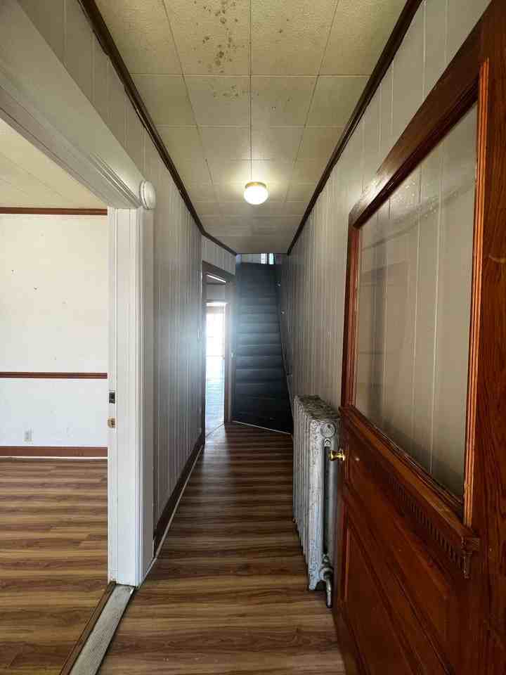 Off Campus - Photo 4 of 28