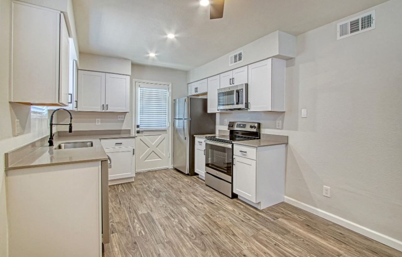 Reserve on Ray - Photo 2 of 20