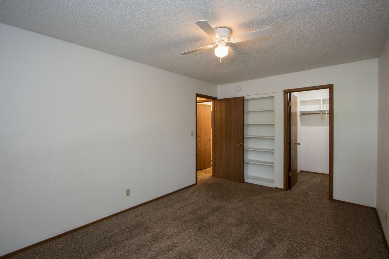 1321 Sunset St - Photo 6 of 10