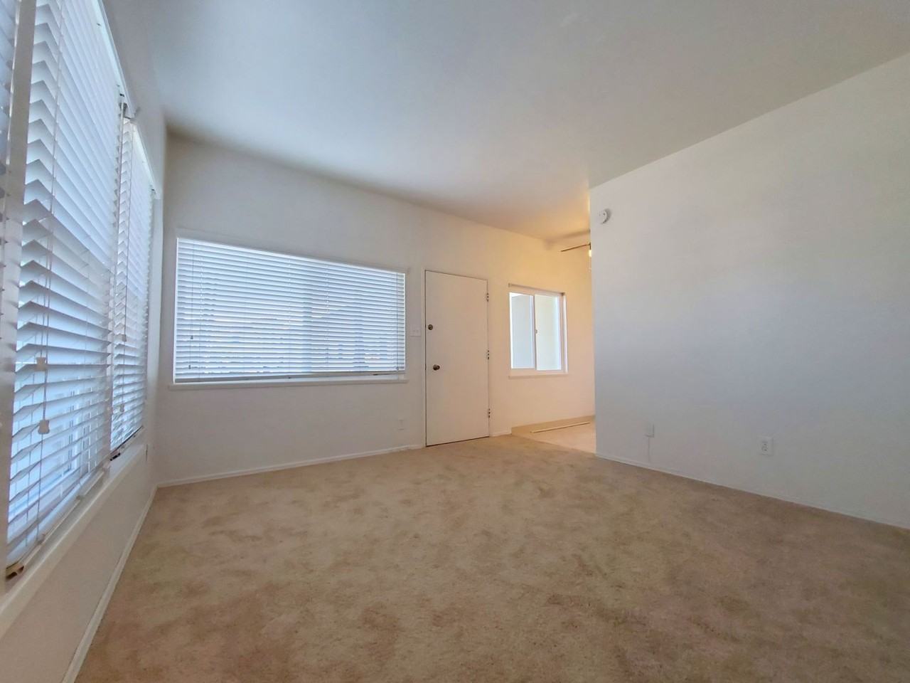 Welcome to Oceanridge Apartments - Photo 2 of 25